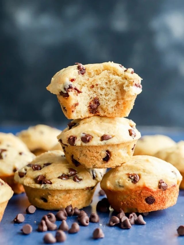 mini banana muffins