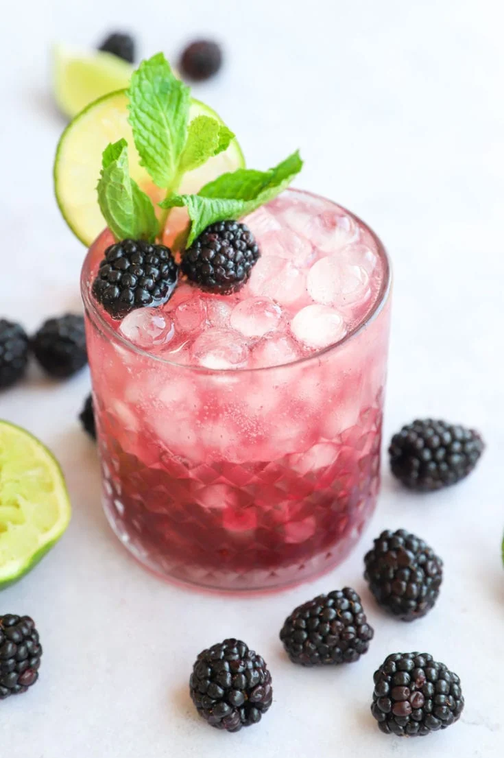 Blackberry Gin Fizz | Cake 'n Knife