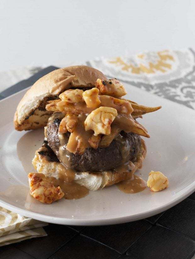 Epic Burgers: Poutine Burger - Cake 'n Knife