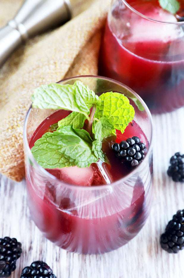 Blackberry Sidecar Cocktail Recipe | Cake 'n Knife