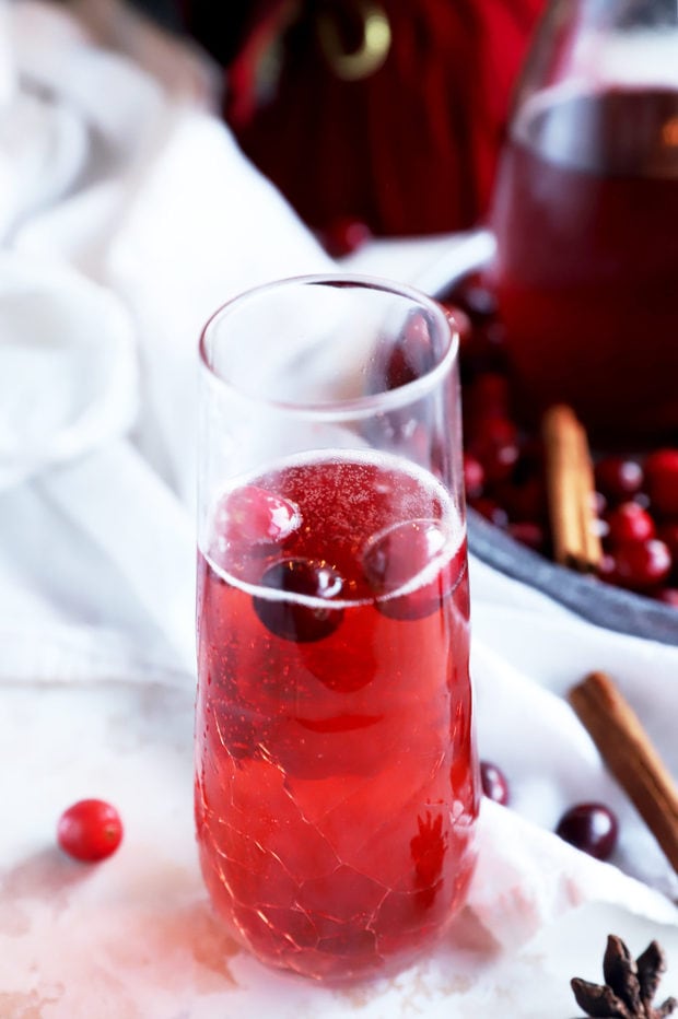 Cranberry Spice Sparkler Cocktail Recipe | Cake 'n Knife