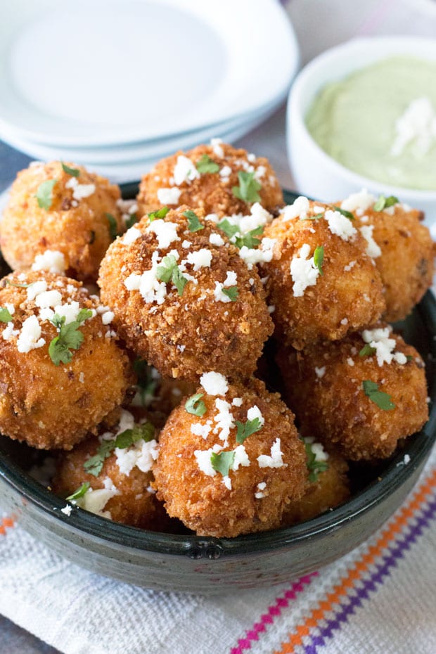 Mexican Arancini with Avocado Cilantro Dipping Sauce | Cake 'n Knife