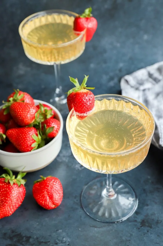 easy sparkling wine cocktail with fresh fruit