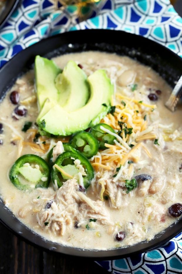 Slow Cooker Creamy White Chicken Chili | Cake 'n Knife