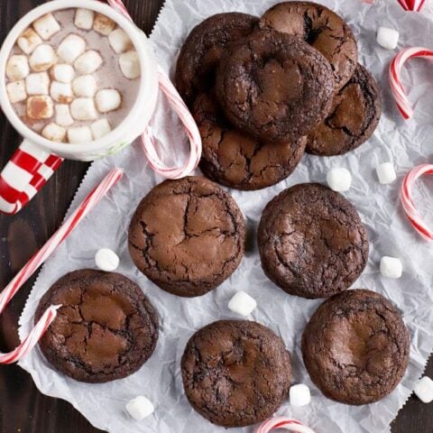 https://www.cakenknife.com/wp-content/uploads/2018/11/Peppermint-Hot-Chocolate-Cookies_thumbnail-480x480.jpg