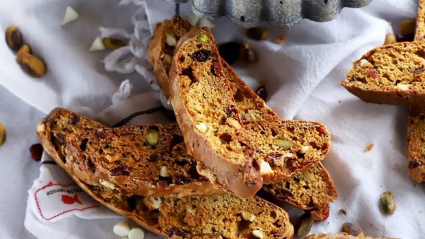 Cranberry Pistachio Biscotti