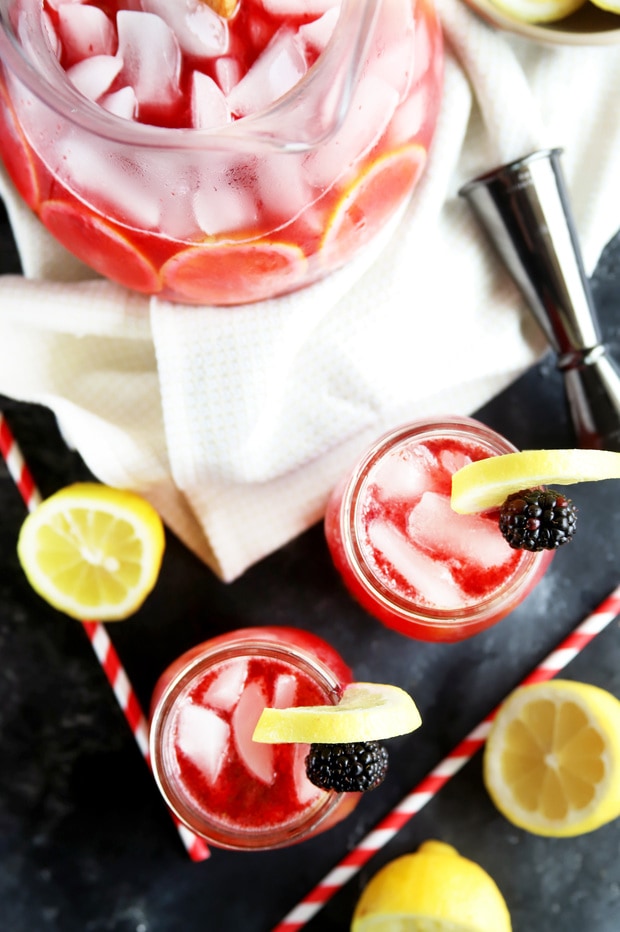 Sparkling Blackberry Vodka Lemonade | Cake 'n Knife