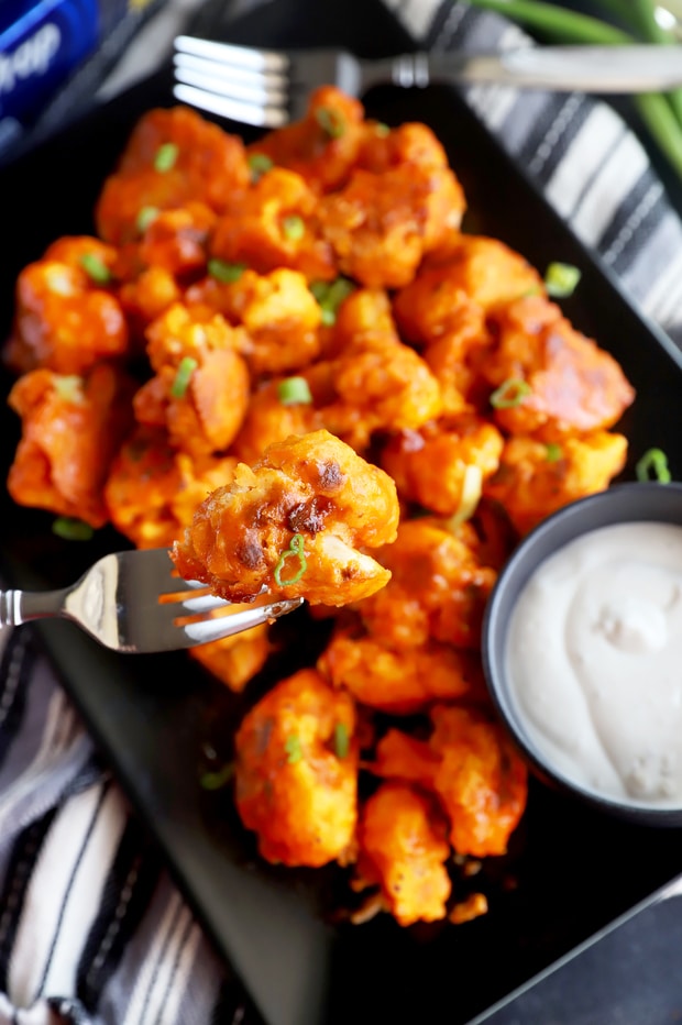 Baked Crispy Buffalo Cauliflower Recipe | Cake 'n Knife