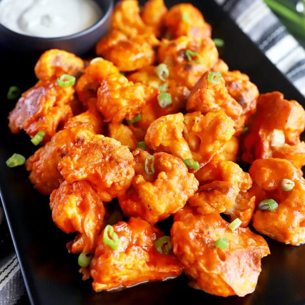 Baked Crispy Buffalo Cauliflower Recipe | Cake 'n Knife