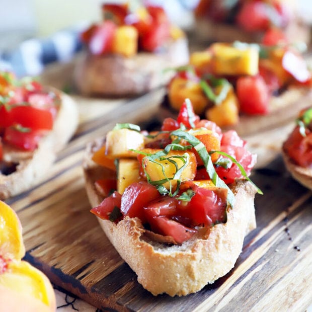 Summer Tomato Peach Bruschetta Recipe - Cake 'n Knife