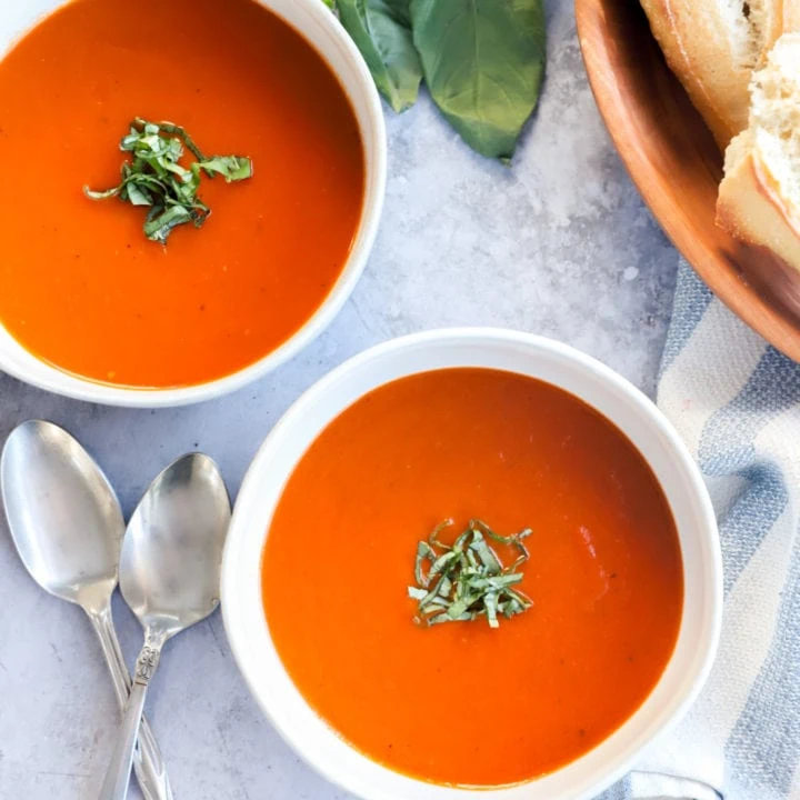 Instant Pot Tomato Soup | Cake 'n Knife