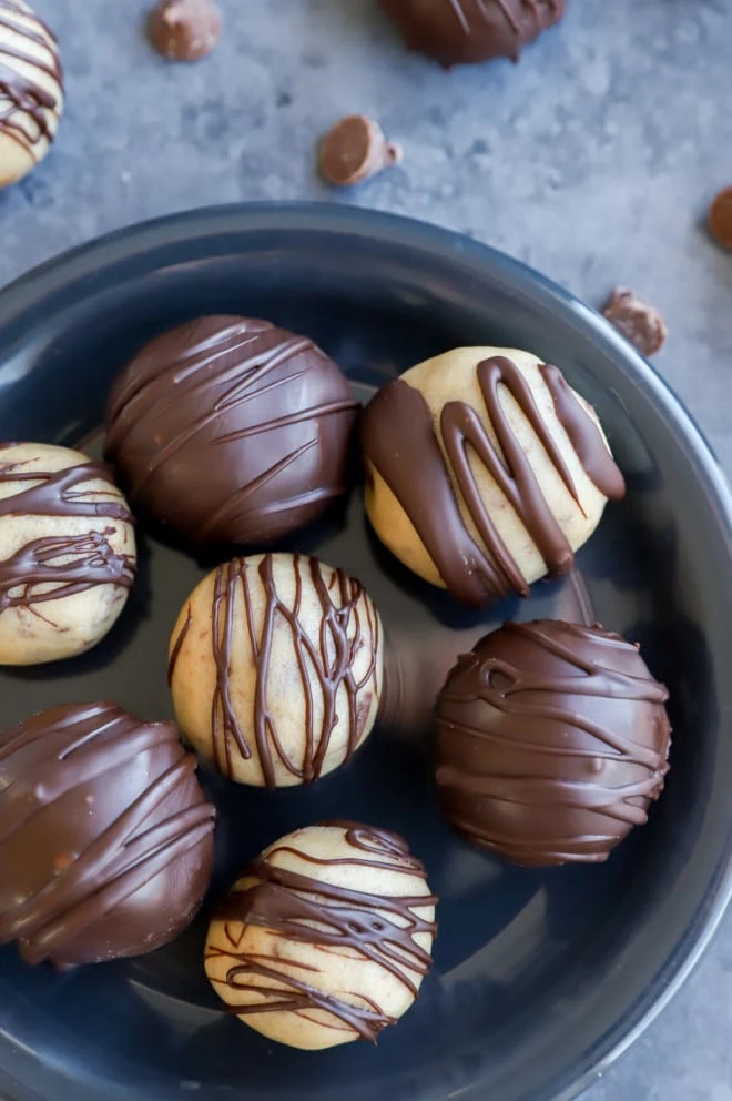 How to Temper Chocolate at Home - Baking Bites