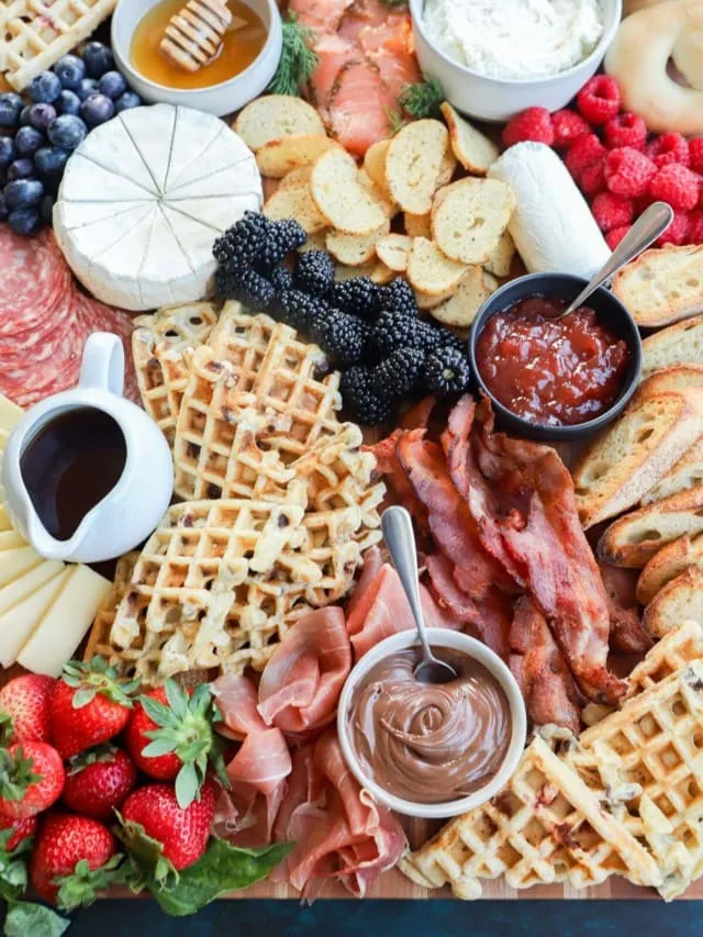 breakfast charcuterie board