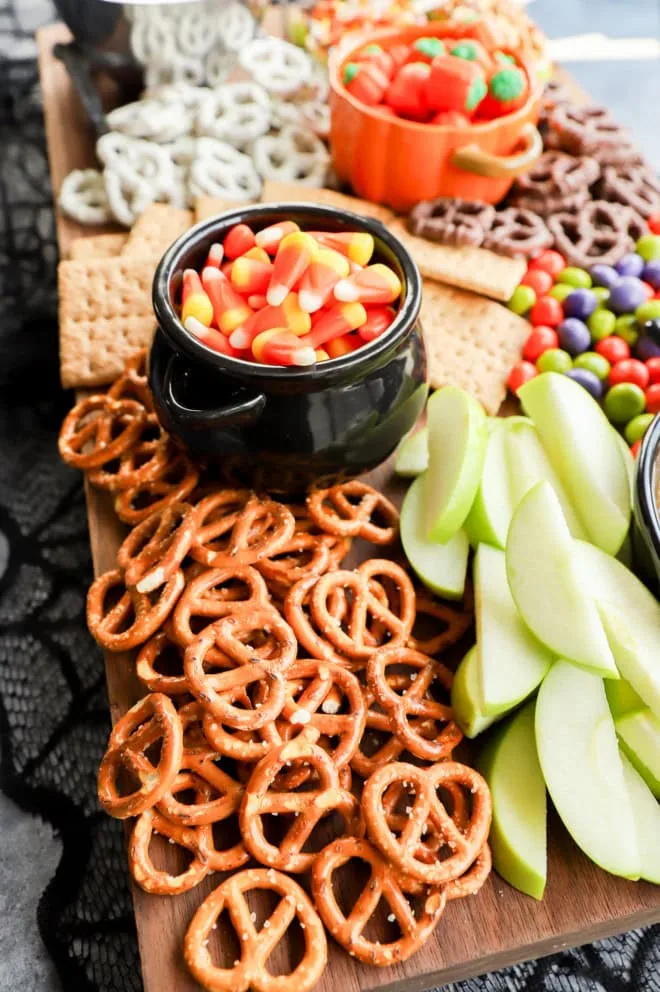 snack platter with sweets and treats for fall gatherings