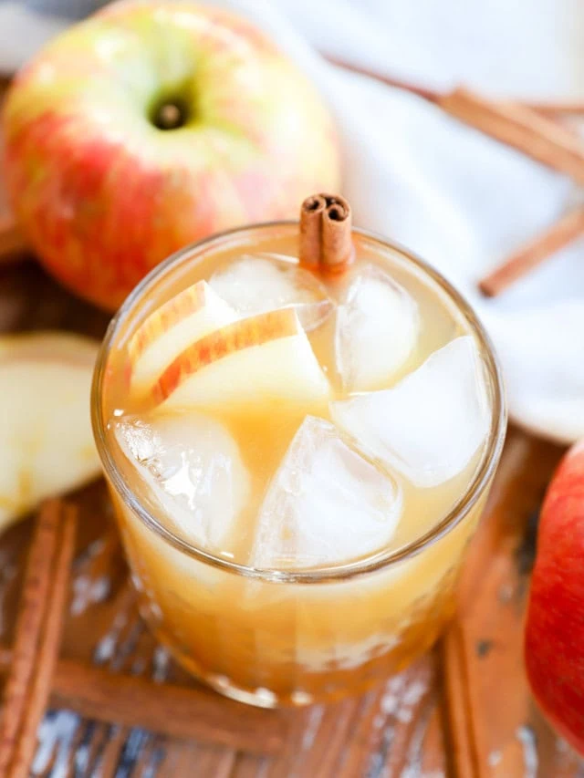 apple cider cocktail