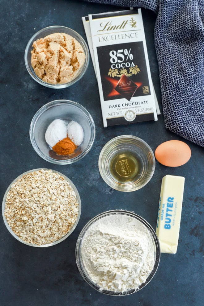 oatmeal chocolate chunk cookies ingredients image in bowls