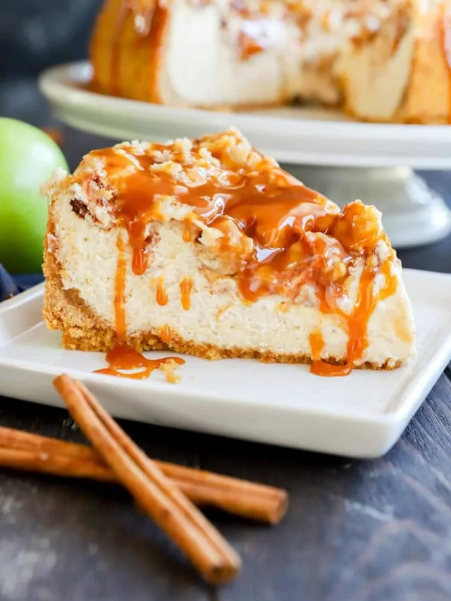 caramel apple crumble cheesecake