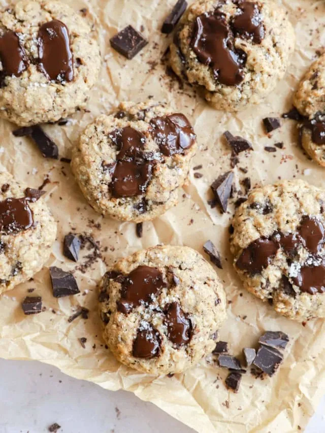 oatmeal chocolate chunk cookies