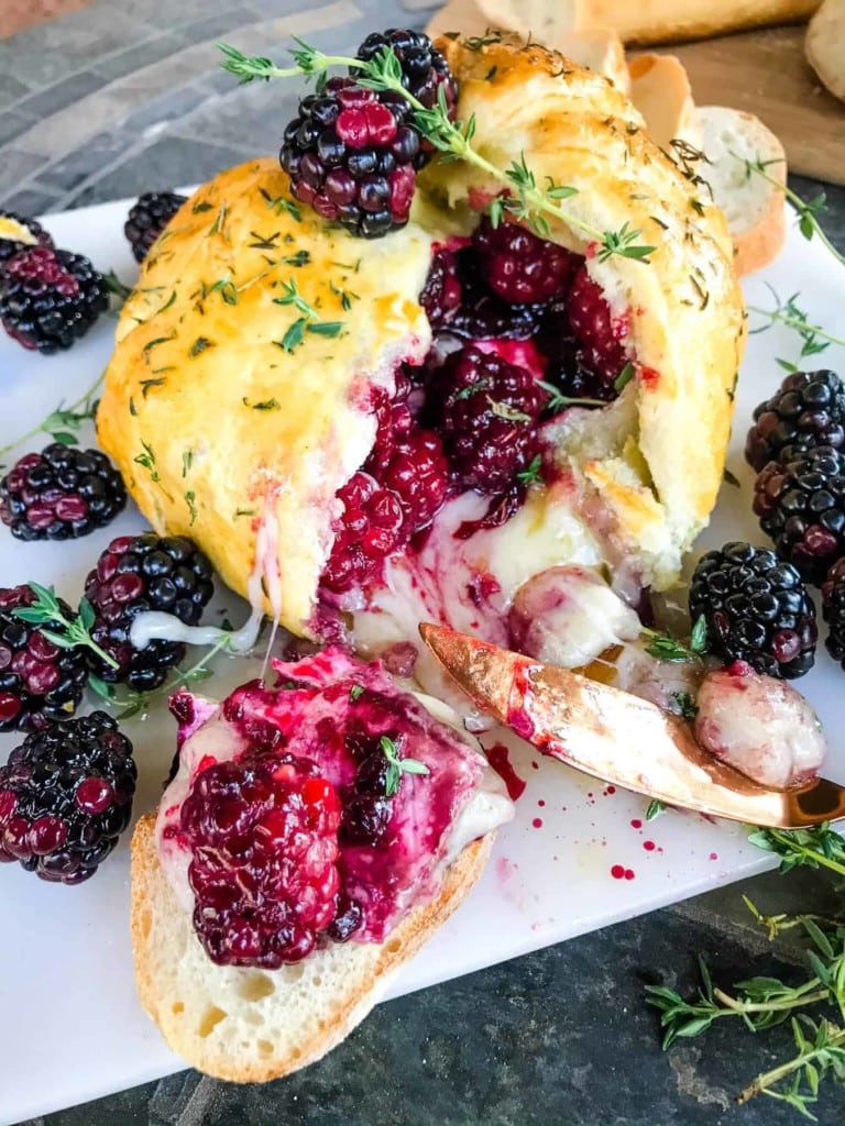 blackberry baked brie puff pastry