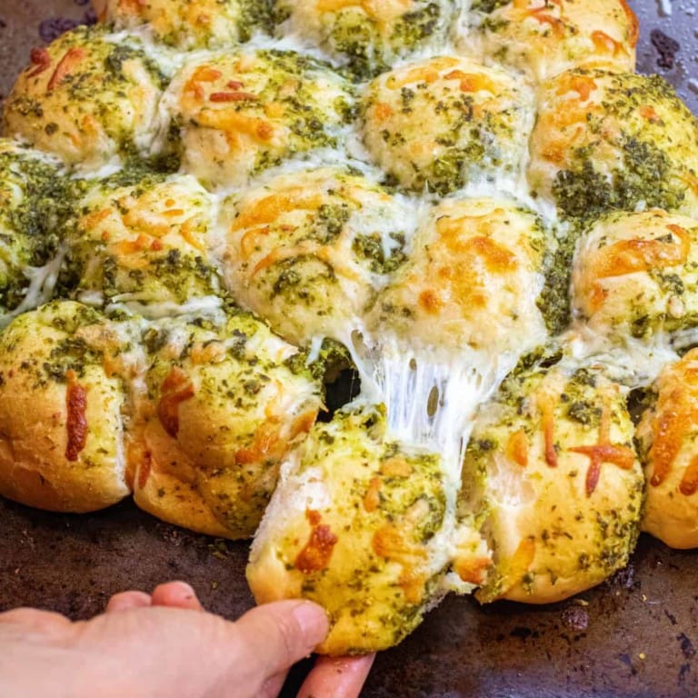 cheesy pesto pull apart rolls